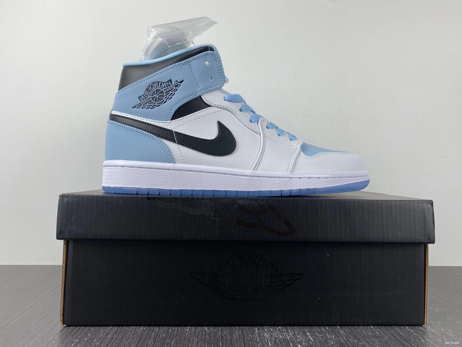 Mid DV1308-104 - Ice Blue SE (2023) Jordan 1 0930